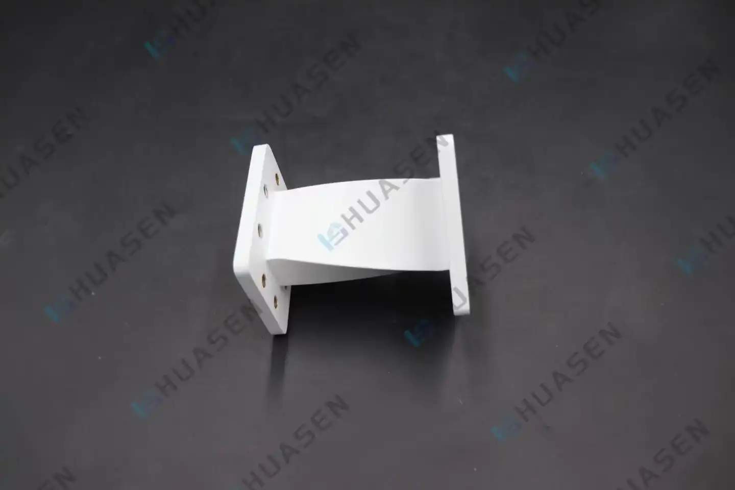 Waveguide Twist in Radar Feed Networks Waveguide Twist in Radar Feed Networks